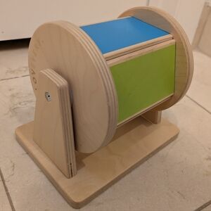 Lovevery spinning rainbow (spinning wheel)